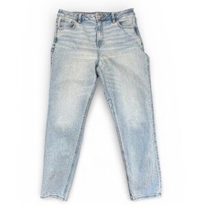 American Eagle Women's Mom Jean Size 10 Hi-Rise Stretch Denim Light Wash Jeans
